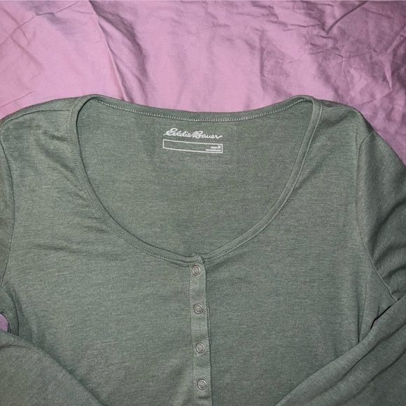 Eddie Bauer Long Sleeve Quarter Button Shirt! Love just doesn’t fit :( - Picture 2 of 2